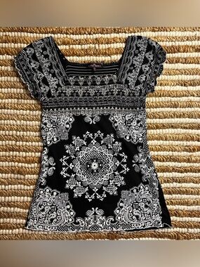 Y2K Almost Famous Black & White Paisley Smocked Square Neck Babydoll Top